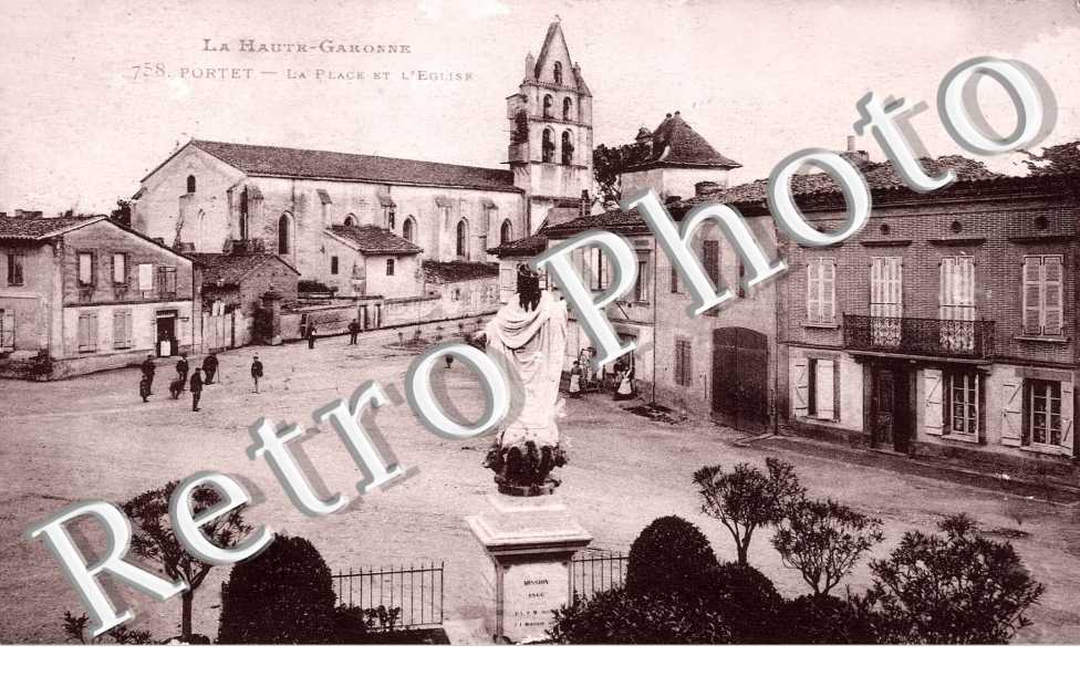 la place et l&#039;eglise