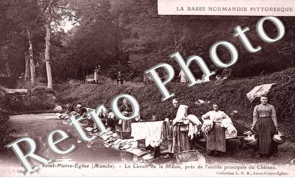 le lavoir de la Masse, pres de l&#039; entree principale du chateau