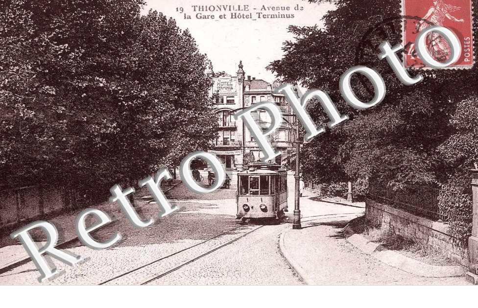 avenue de la gare et Hotel Terminus