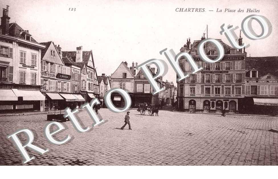 LA PLACE DES HALLES