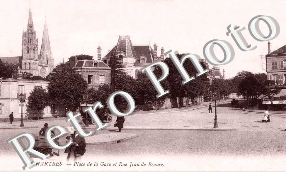  PLACE DE LA GARE ET RUE JEAN DE BEAUCE