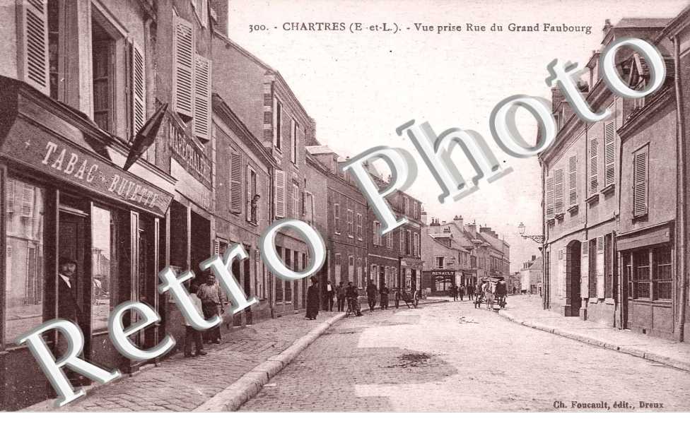 Vue prise rue du Grand faubourg