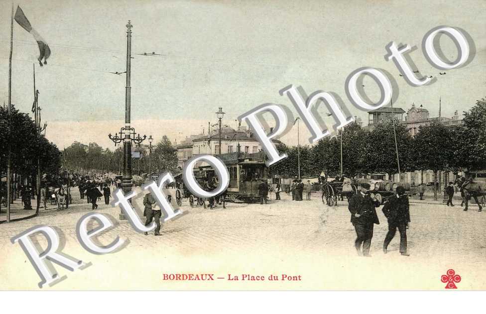 LA PLACE DU PONT