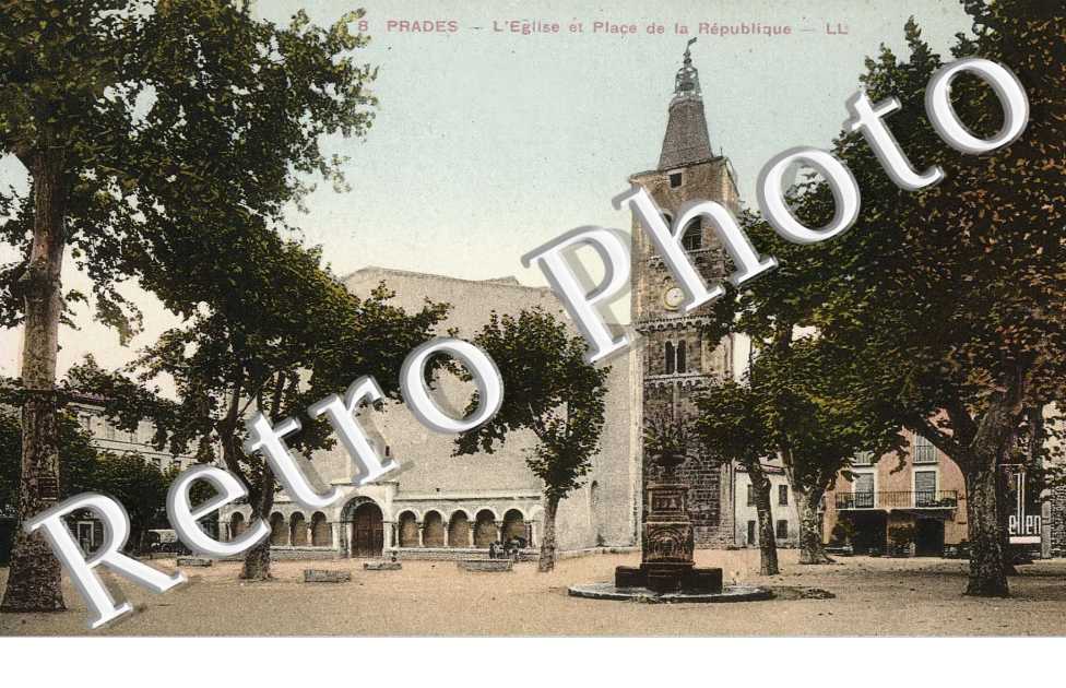 l&#039;eglise et place de la Republique