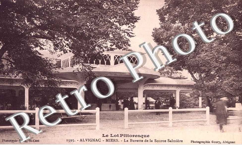 Miers, la buvette de la source Salmiere
