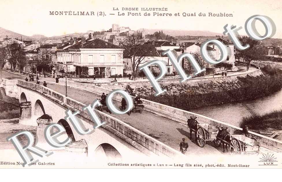 Pont de Pierre et quai du Roubion