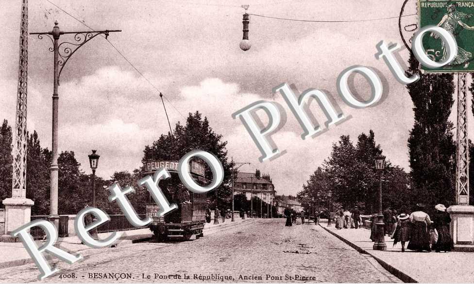 le Pont de la Republique, Ancien Pont Saint-Pierre