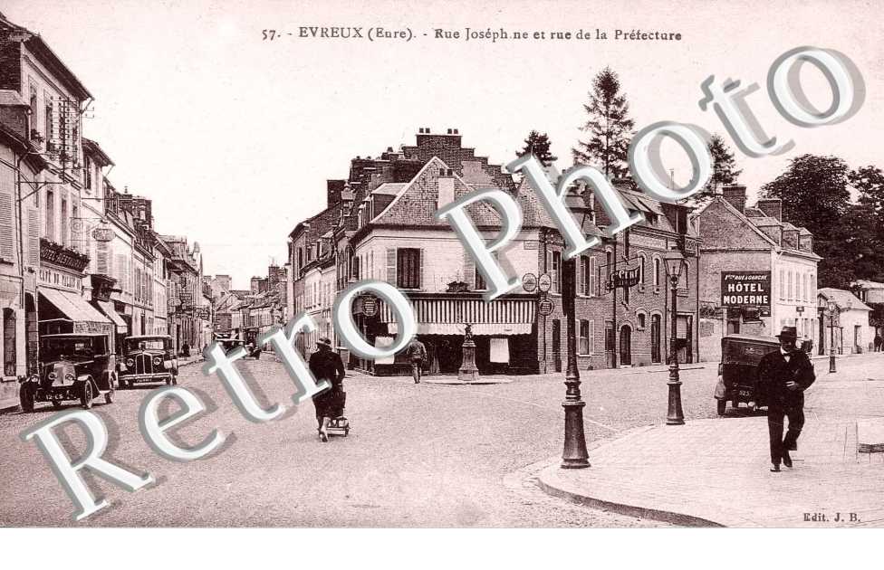 Rue Josephine et rue de la prefecture