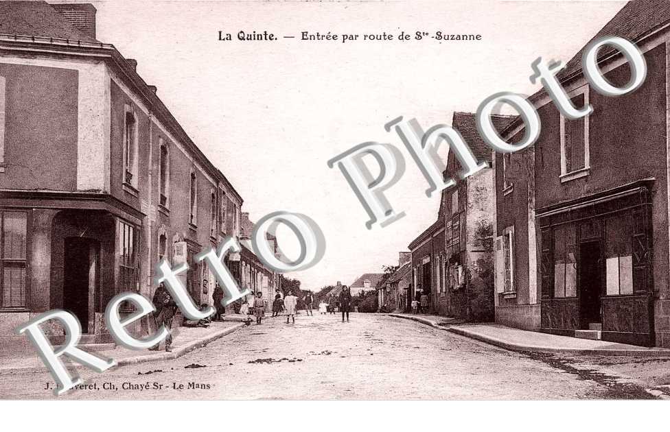 l&#039;Entree par la Route de Sainte-Suzanne