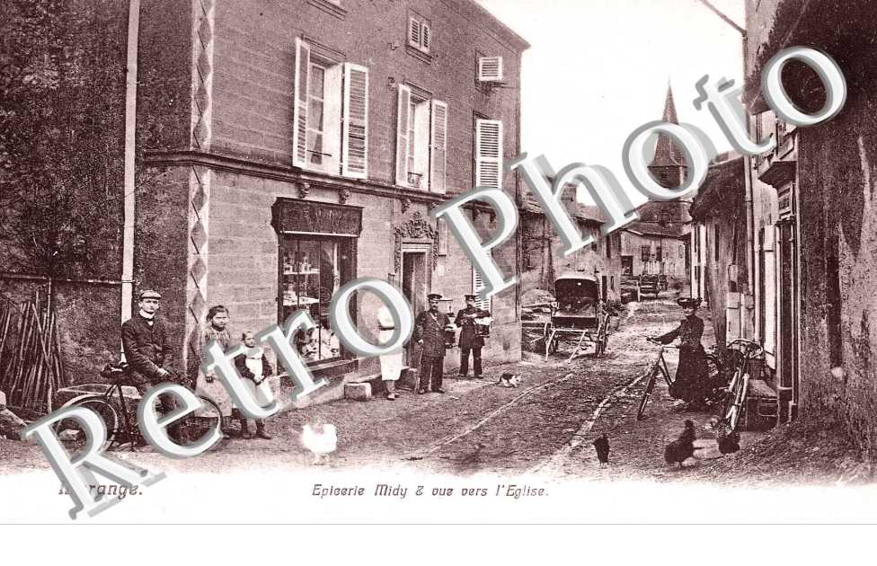 Epicerie Midy et vue vers l'Eglise