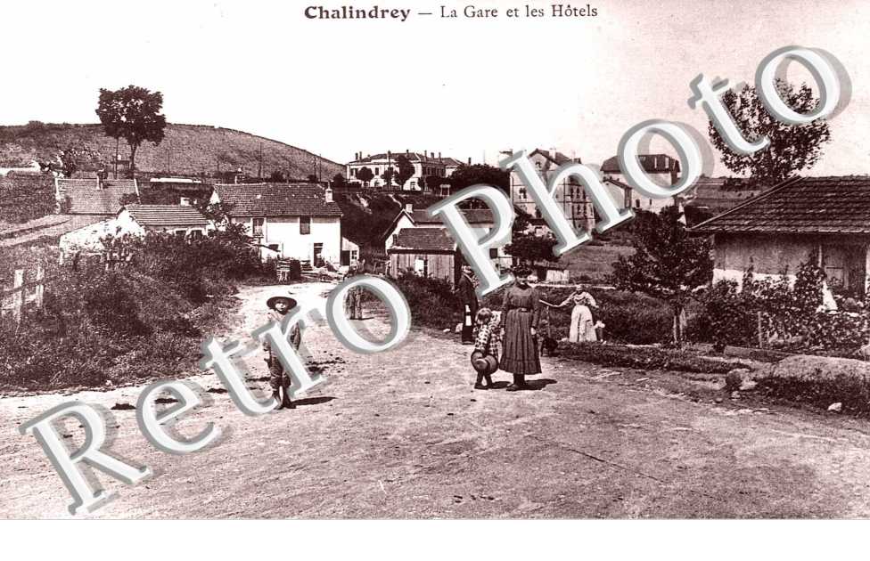 LA GARE ET LES HOTELS