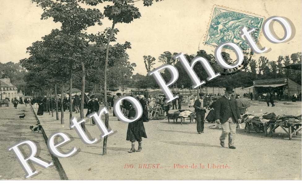 idée cadeau photo original Place de la Liberte - Marché aux puces 29 BREST