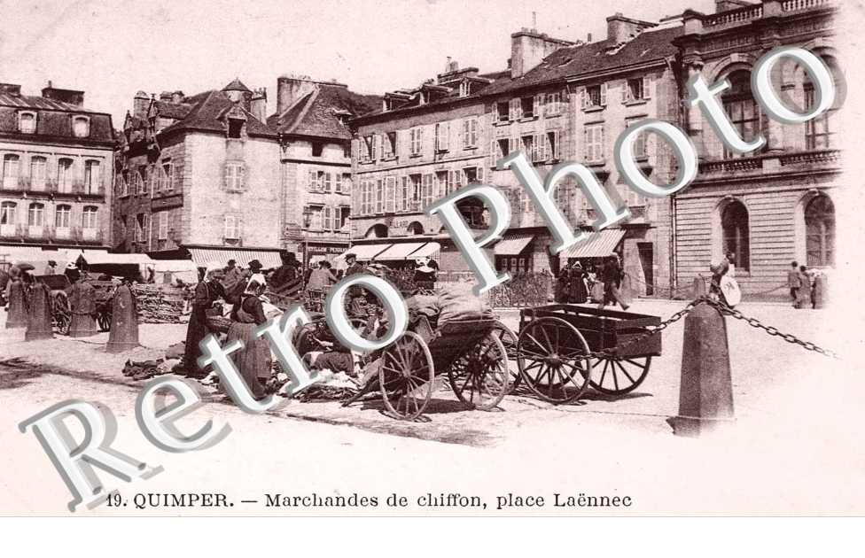Marchandes de Chiffons place Laënnec