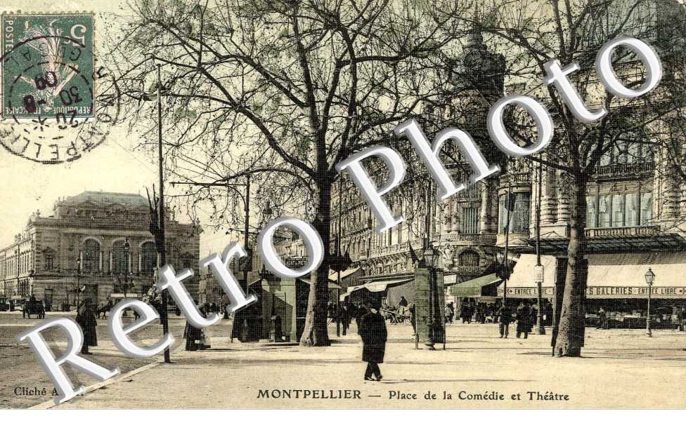 Place de la comedie et theatre