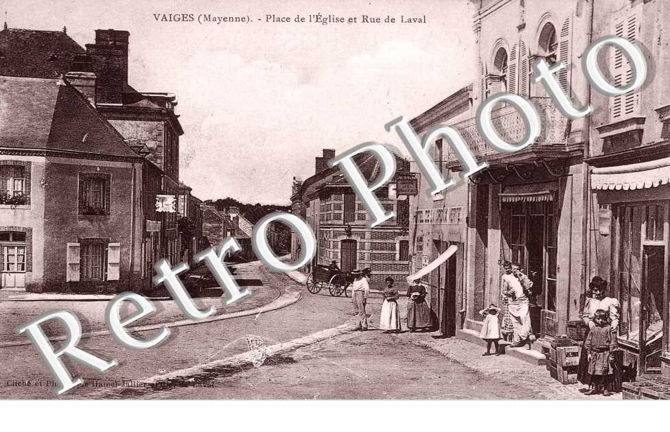 place de l&#039;Eglise et rue de Laval