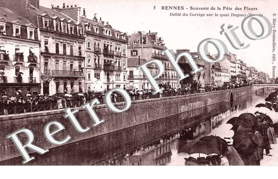 SOUVENIR DE LA FETE DES FLEURS defile du cortege sur le quai Duguay-Trouin