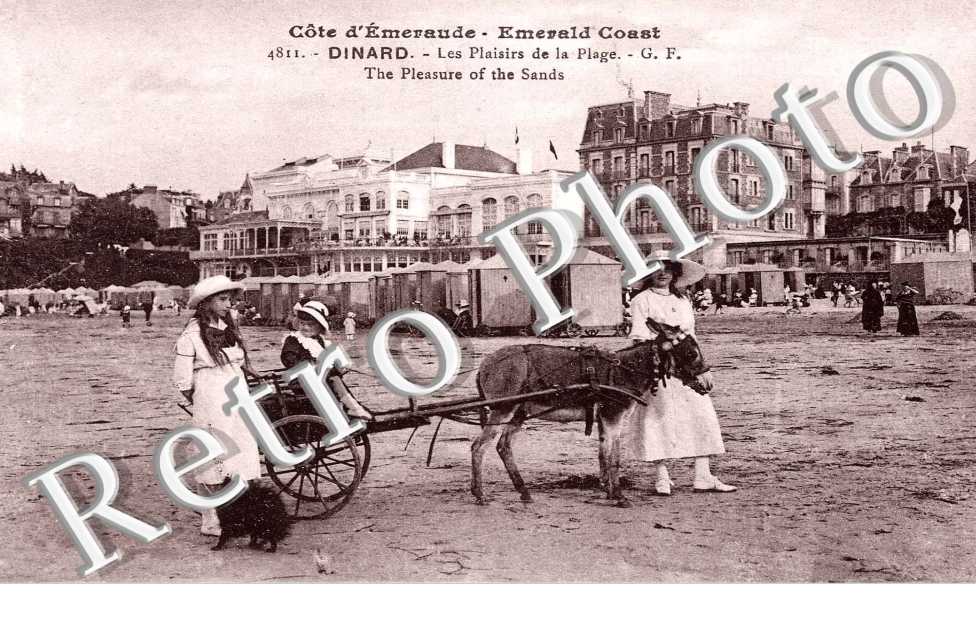 LES PLAISIRS DE LA PLAGE
