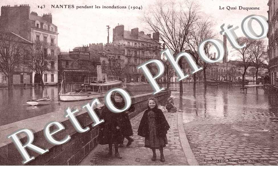 PENDANT LES INONDATIONS - le quai Duquesne