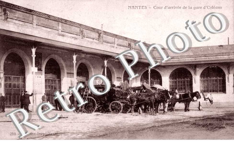 COUR D&#039;ARRIVEE DE LA GARE D&#039;ORLEANS