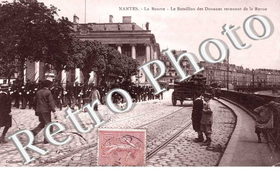 LA BOURSE - LE BATAILLON DES DOUANES
