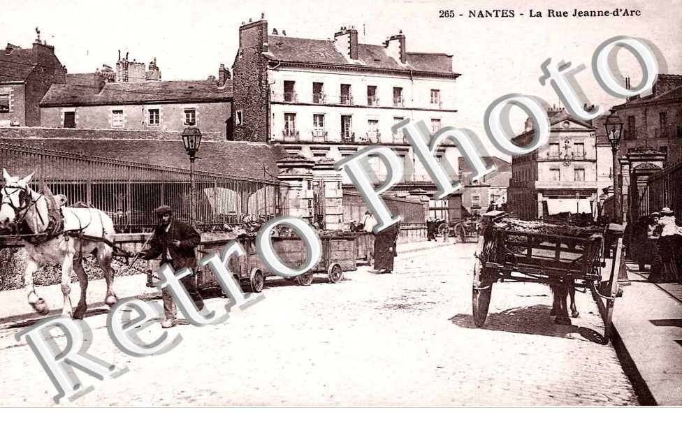 LA RUE JEANNE D&#039;ARC
