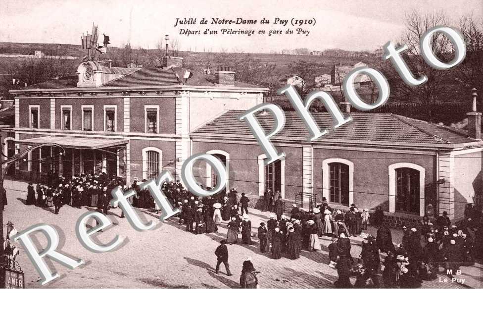 jubile de Notre-Dame du Puy (1910) Depart d'un pelerinage en gare du Puy