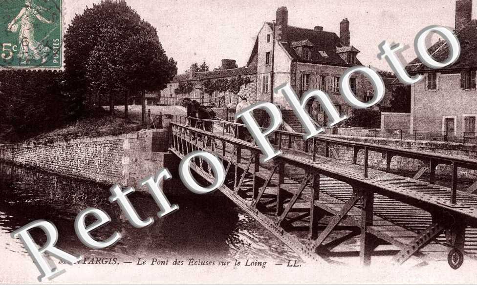 LE PONT DES ECLUSES SUR LE LOING