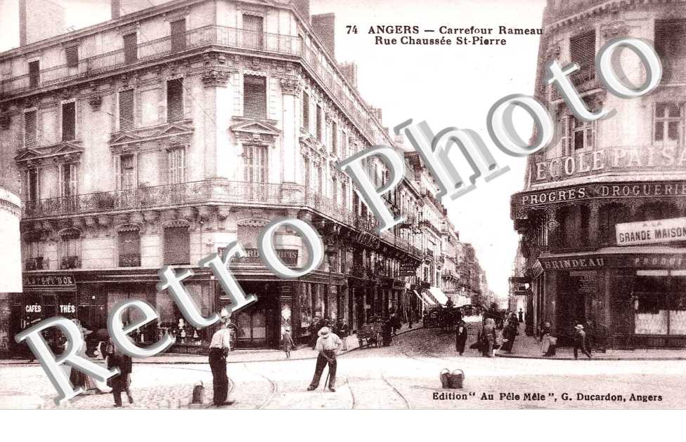 carrefour Rameau rue Chaussee Saint Pierre