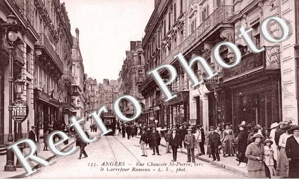 carrefour Rameau rue Chaussee Saint Pierre