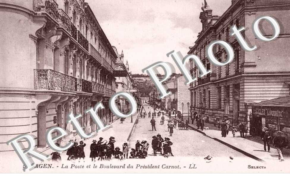 LA POSTE ET LE BOULEVARD CARNOT