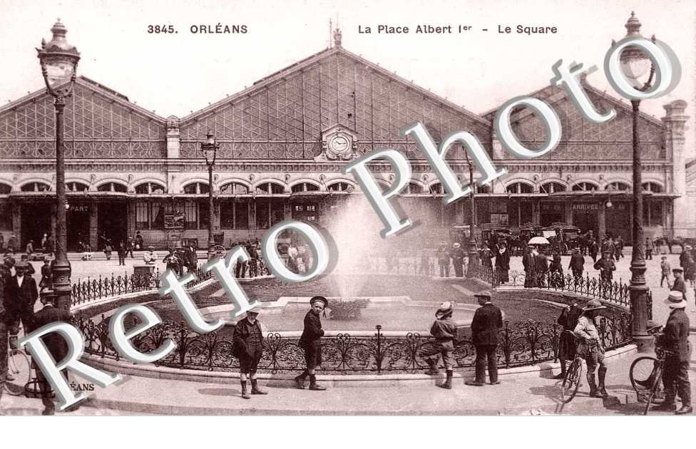 la place Albert Ier, le square