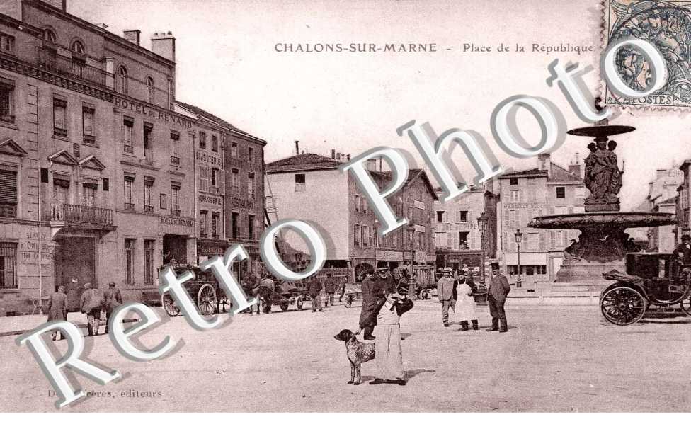 PLACE DE LA REPUBLIQUE