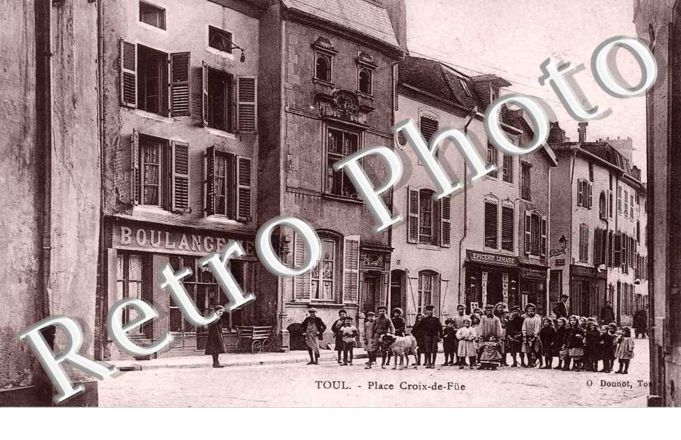 Place Croix de Fue (boulangerie)