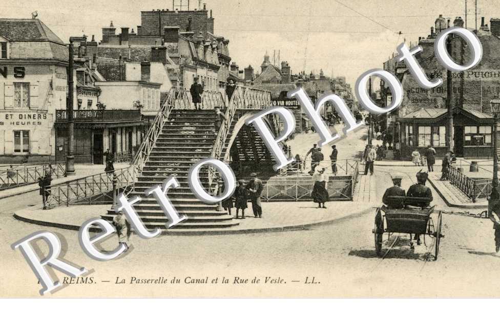 LA PASSERELLE DU CANAL