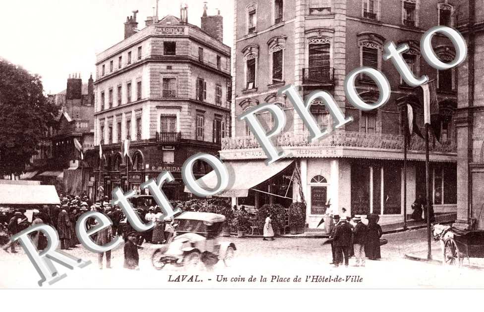 Un coin de la Place de l&#039;HÃ´tel de Ville