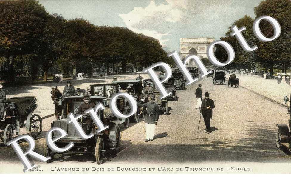 AVENUE DU BOIS DE BOULOGNE ET L'ARC DE TRIOMPHE DE L'ETOILE