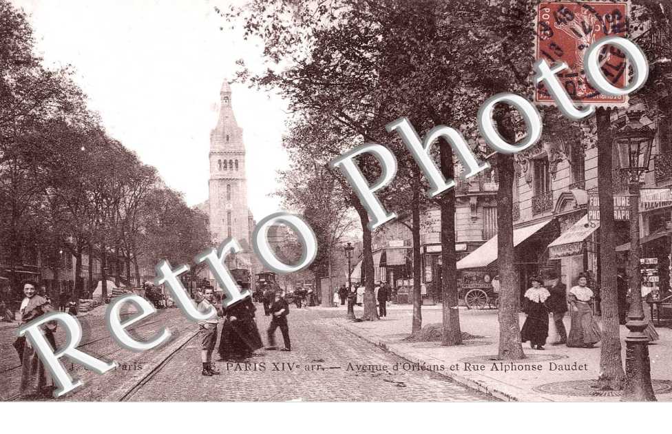 AVENUE D&#039;ORLEANS ET RUE ALPHONSE DAUDET