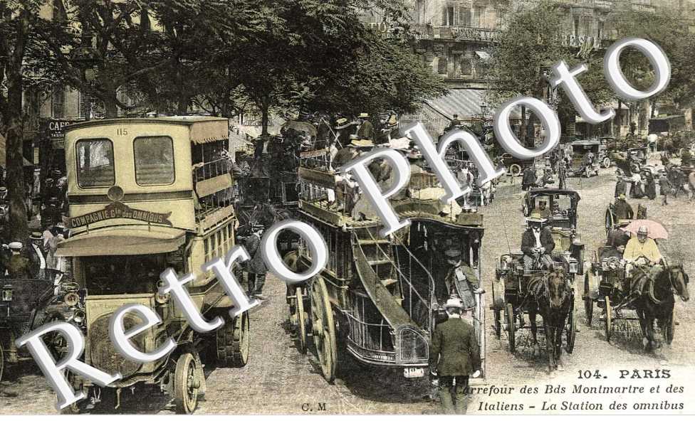 CARREFOUR DES BOULEVARDS MONTMARTRE ET DES ITALIENS