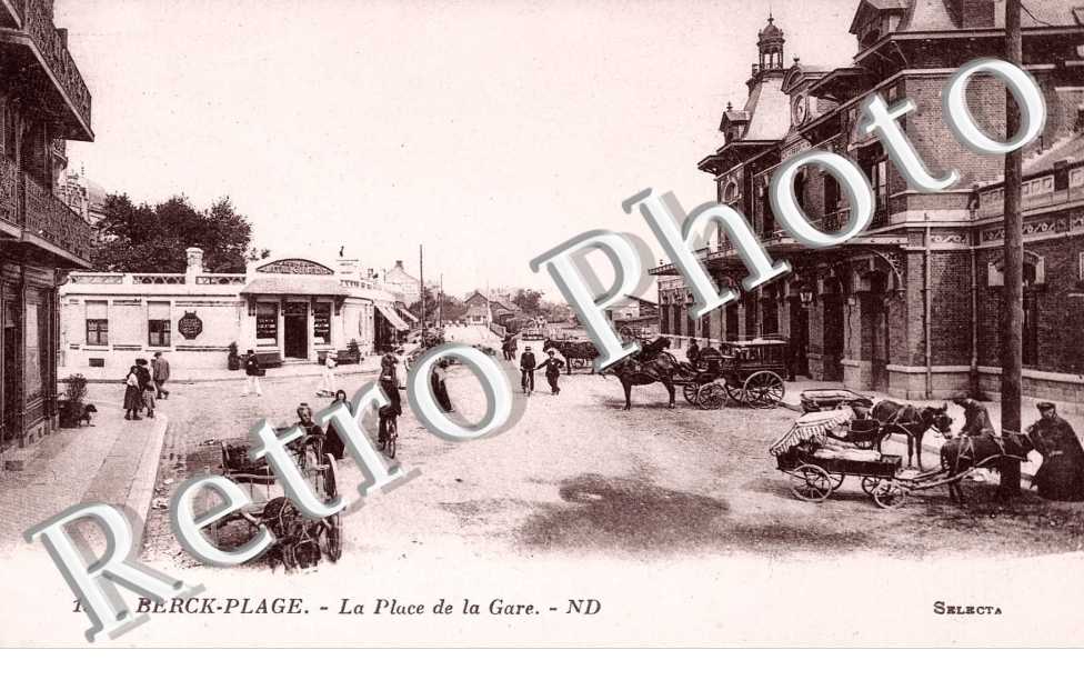 LA PLACE DE LA GARE