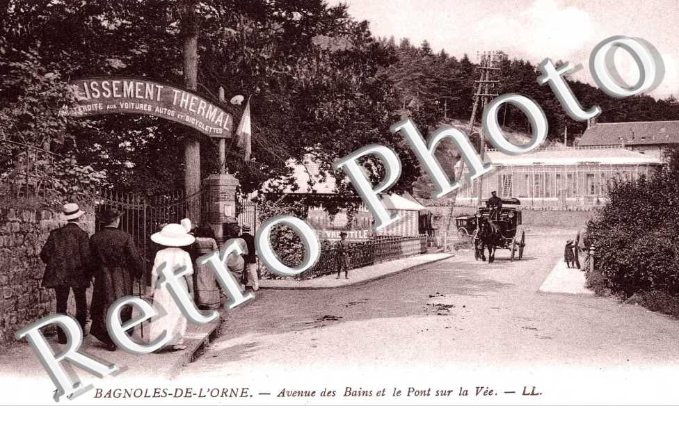 avenue des bains et le pont sur la Vee