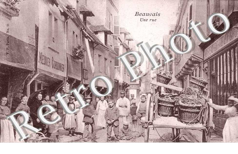 UNE RUE