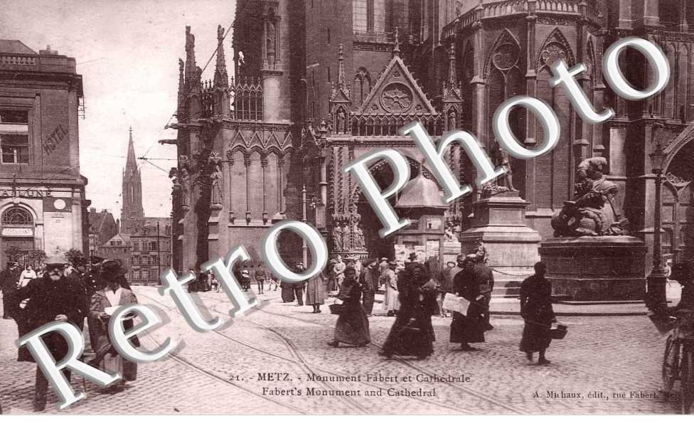Monument Fabert et Cathédrale. Place d'Armes
