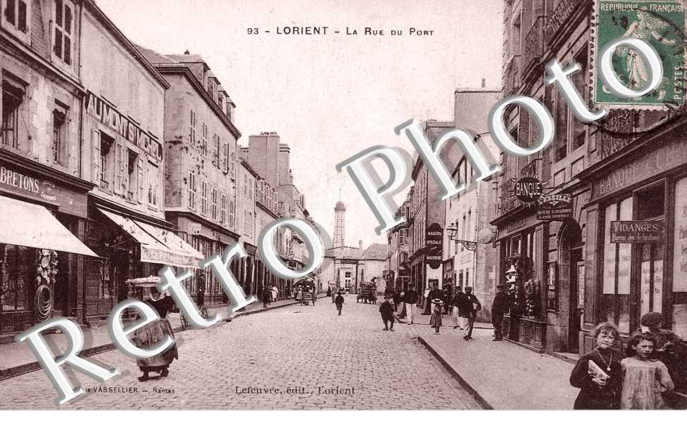 LA RUE DU PORT