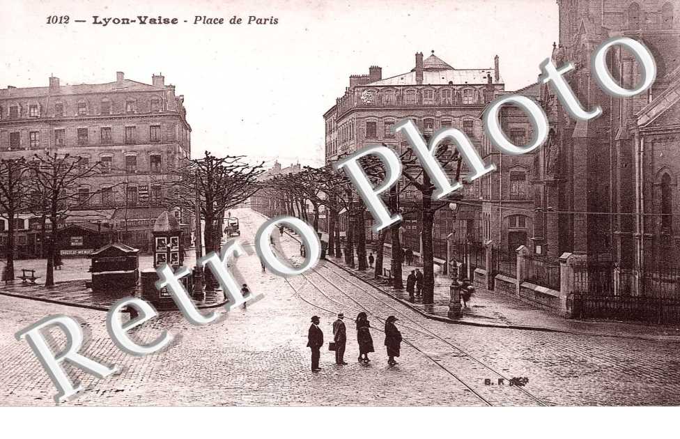 VAISE PLACE DE PARIS