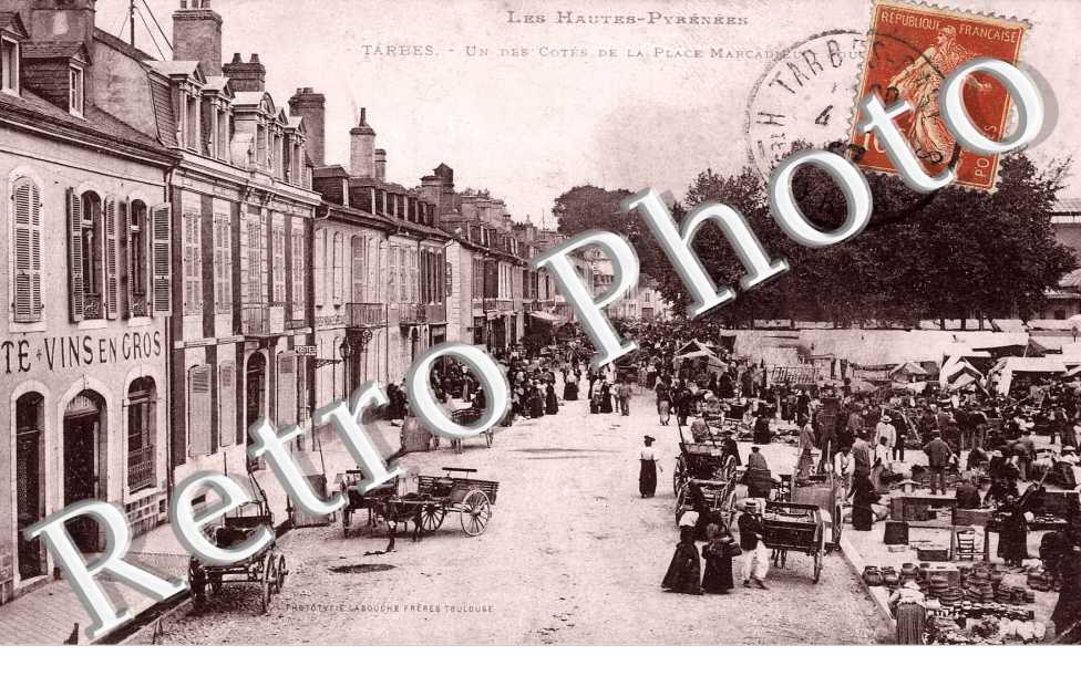 un des cotes de la place Marcadieu