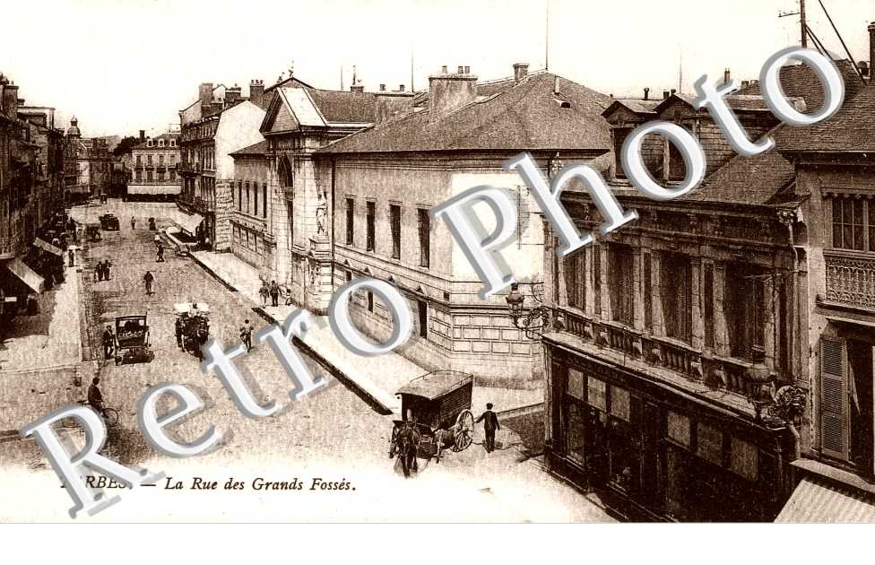 LA RUE DES GRANDS FOSSES