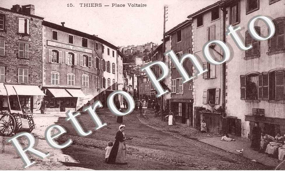 PLACE VOLTAIRE