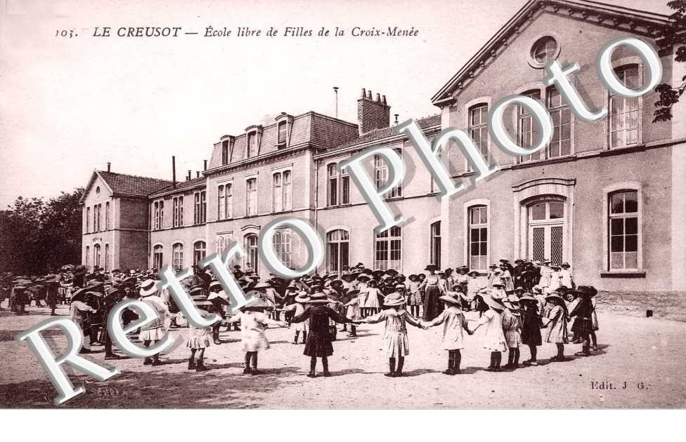 Ecole libre de filles de la croix Menee