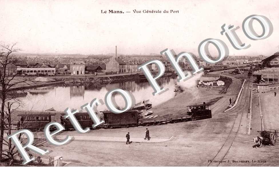 Vue generale du port