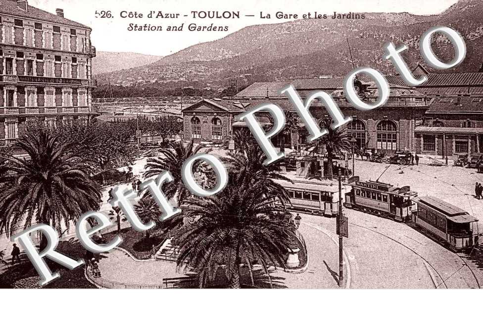 LA GARE ET LES JARDINS